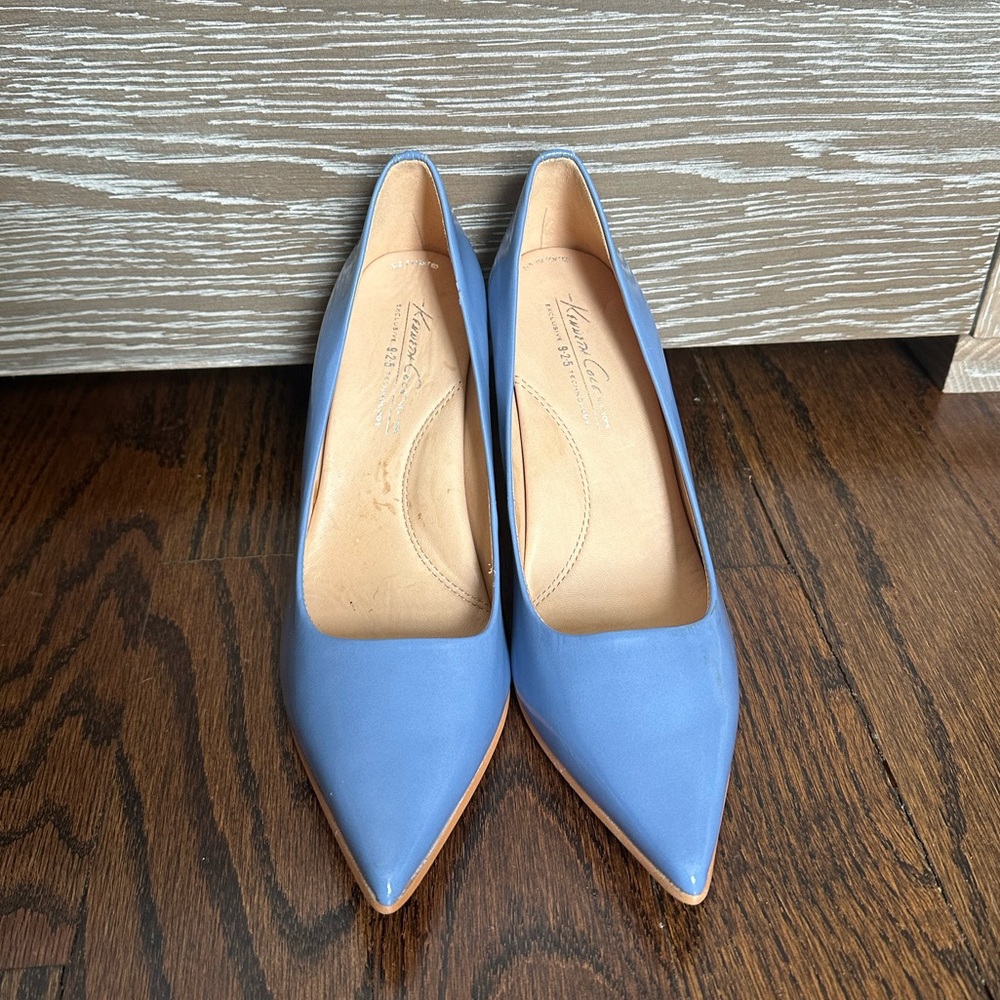 Kenneth Cole Pumps with Cushion